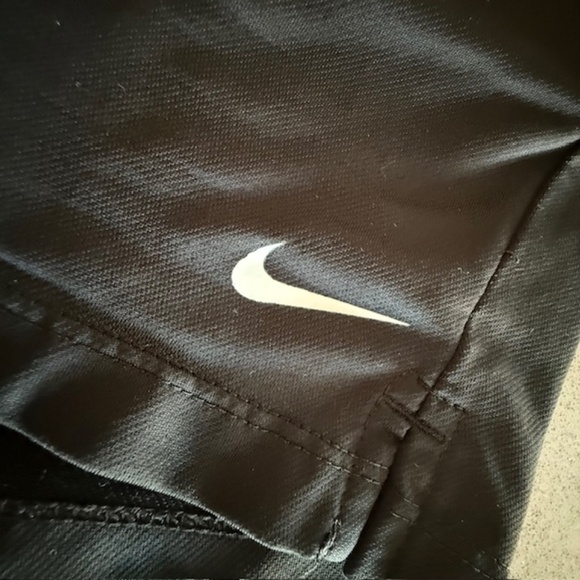 2 Nike Women's Black 4" Dri-Fit Athletic Pockets Shorts XL GUC See notes - Picture 3 of 8